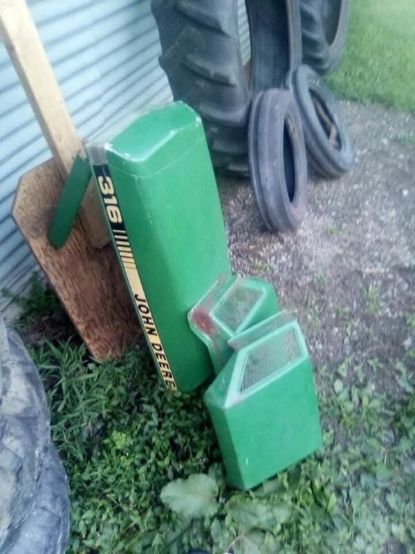 John Deere 316 Hood